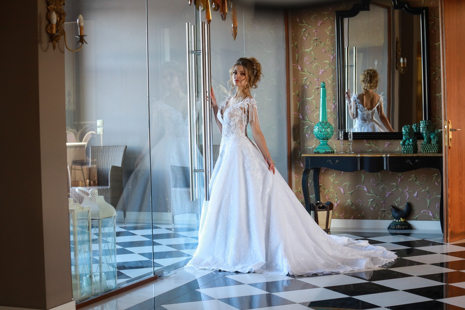 Νυφικό Gianna σε Α γραμμή με δαντέλα και κρόσσια - Fashion Brides Σέρρες.