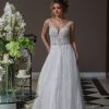 Νυφικό Genia σε Α γραμμή με δαντέλα και πέρλες - Fashion Brides Σέρρες.