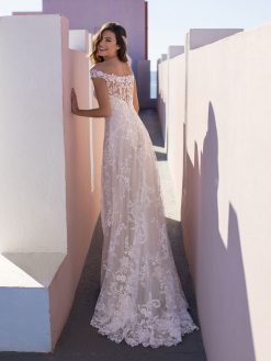 Alternative view of Pronovias Autumn – Αριστοκρατικό Νυφικό Ίσιας Γραμμής με Δαντέλα