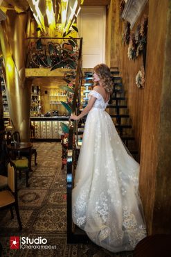 Greta – Romantic Wedding Dress with Lace and Detachable Tulle Skirt - Image 4