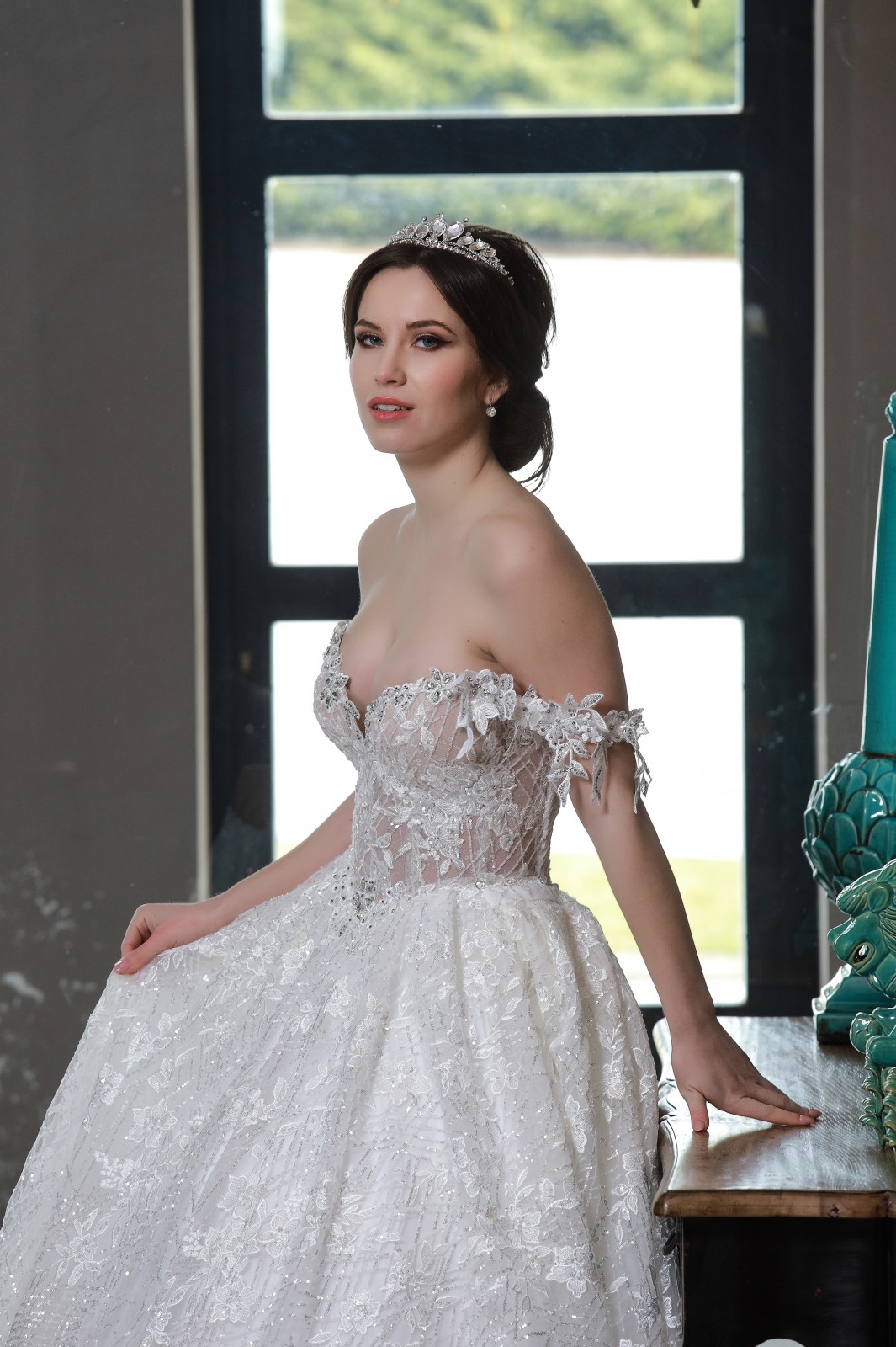 Νυφικό Harlem με λεπτομέρειες δαντέλας - Fashion Brides Σέρρες.