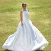 Μπροστινή όψη νυφικού India σε Α γραμμή - Fashion Brides Σέρρες.