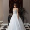 Πριγκιπικό νυφικό Irene με πλούσια φούστα - Fashion Brides Σέρρες.