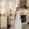 Νυφικό Imagine Α γραμμής με βαθιά λαιμόκοψη - Fashion Brides Σέρρες.