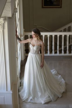Νυφικό Iona σε Α γραμμή με κορσέ - Fashion Brides Σέρρες.