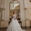 Νυφικό Isabela σε πριγκιπική γραμμή με κεντήματα - Fashion Brides Σέρρες.