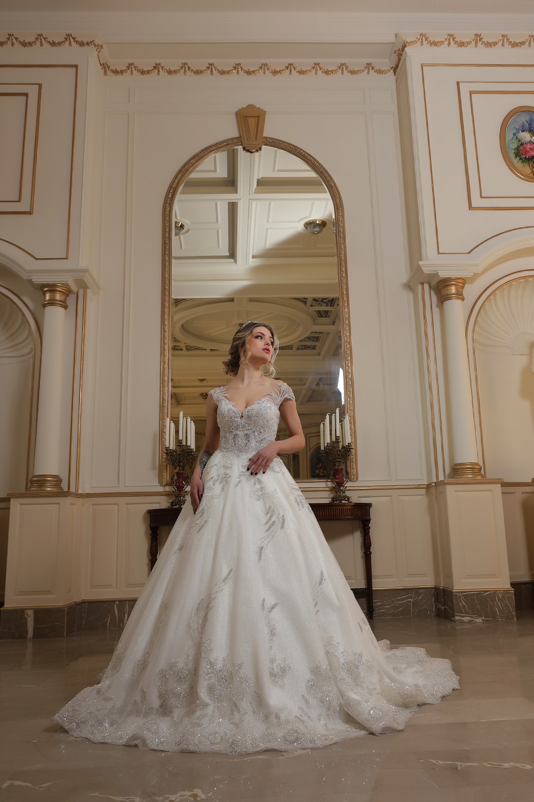 Νυφικό Isabela σε πριγκιπική γραμμή με κεντήματα - Fashion Brides Σέρρες.