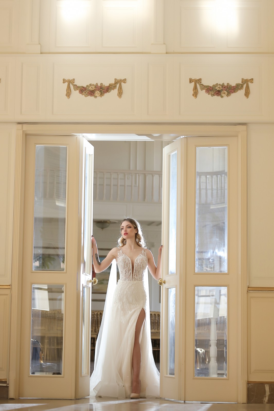 Νυφικό Ivana με διαφάνεια στο μπούστο - Fashion Brides Σέρρες.