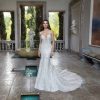 Γοργονέ νυφικό Daniela με λεπτές τιράντες και βαθύ V ντεκολτέ - Fashion Brides Σέρρες.
