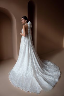Πίσω όψη νυφικού Idril με φιόγκο - Fashion Brides Σέρρες.