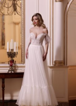 Ολόσωμη λήψη νυφικού Hazel - Fashion Brides Σέρρες.
