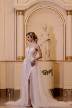 Νυφικό Jacquelin γοργονέ με αλυσίδες πέρλες - Fashion Brides Σέρρες.