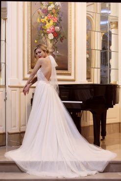 Νυφικό Jasmine Α γραμμής εξώπλατο με πουά τούλι - Fashion Brides Σέρρες.