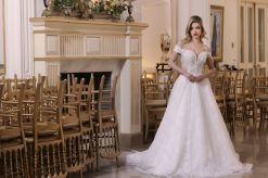 Ολόσωμη λήψη πριγκιπικού νυφικού Jude - Fashion Brides Σέρρες.