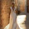 Νυφικό Adonis Α γραμμής με αέρινη φούστα - Fashion Brides Σέρρες.
