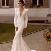 Νυφικό Dayana γοργονέ με έντονους ώμους - Fashion Brides Σέρρες.