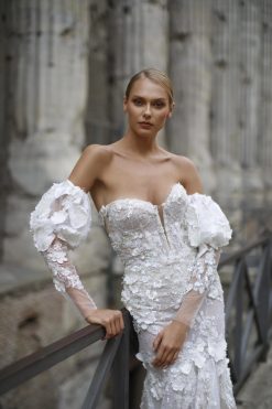 Λεπτομέρεια μπούστου Maddalena με κορσέ - Fashion Brides Σέρρες.
