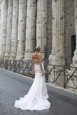 Πλάτη νυφικού Maddalena με διάφανο ύφασμα - Fashion Brides Σέρρες.