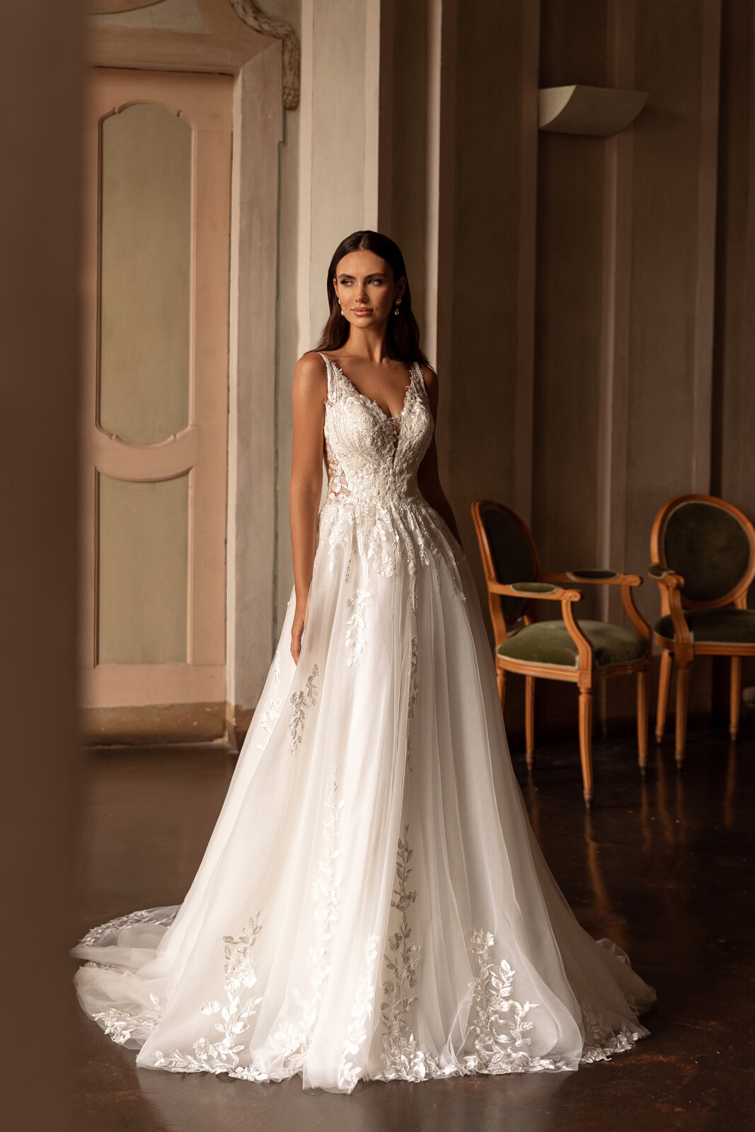 Νυφικό Malaga Α γραμμής με δαντέλα - Fashion Brides Σέρρες.