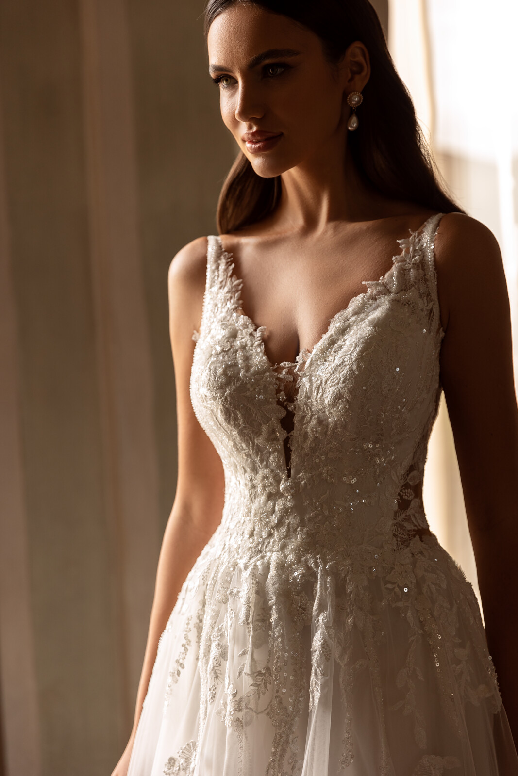 Λεπτομέρεια δαντέλας στο μπούστο Malaga - Fashion Brides Σέρρες.