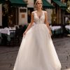 Νυφικό Phecda Α γραμμής με δαντέλα - Fashion Brides Σέρρες.
