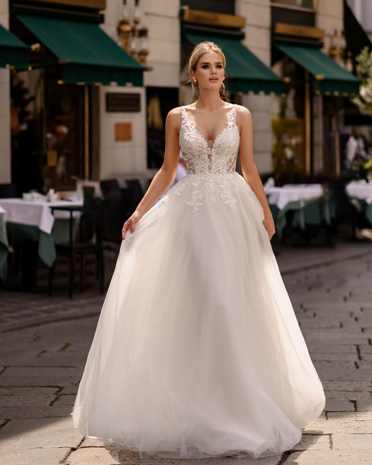 Νυφικό Phecda Α γραμμής με δαντέλα - Fashion Brides Σέρρες.