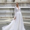Νυφικό Susana Α γραμμής με μακριά μανίκια - Fashion Brides Σέρρες.