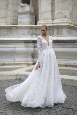 Νυφικό Susana Α γραμμής με μακριά μανίκια - Fashion Brides Σέρρες.