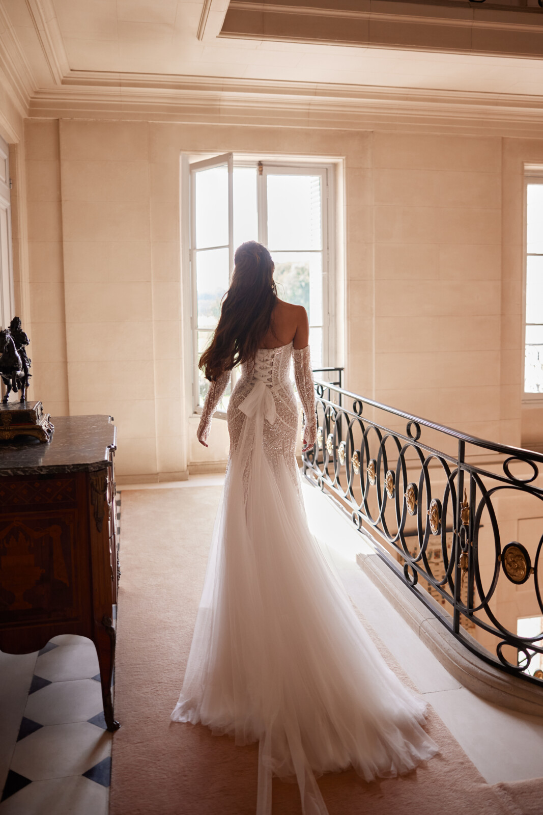Πλάτη νυφικού Aletea με δέσιμο κορσέ - Fashion Brides Σέρρες.