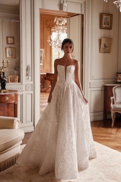 Πριγκιπικό νυφικό Dafne με κορσέ και γκλίτερ - Fashion Brides Σέρρες.