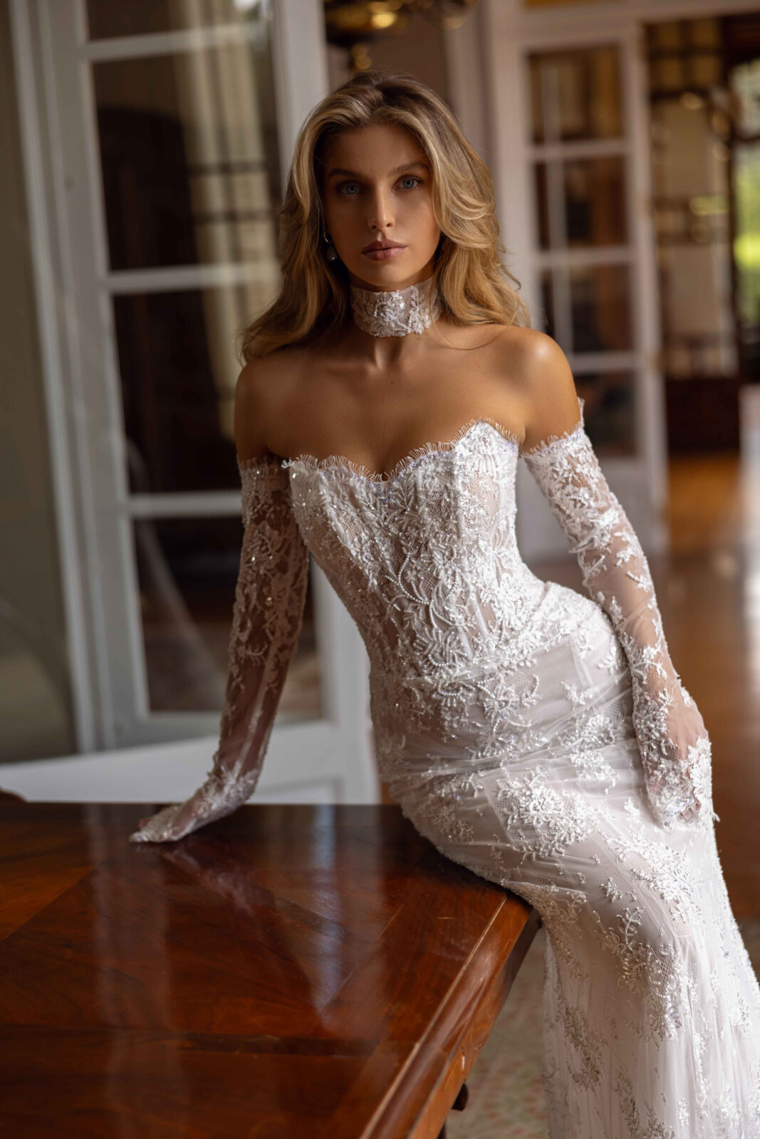 Νυφικό Ornella με choker και δαντέλα - Fashion Brides Σέρρες.