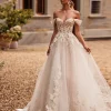 Νυφικό Aurora σε Α γραμμή με κορσέ και floral δαντέλα - Fashion Brides Σέρρες.