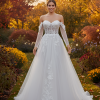 Νυφικό Mira Α γραμμής με κορσέ, δαντέλα και off-the-shoulder μανίκια - Fashion Brides Σέρρες